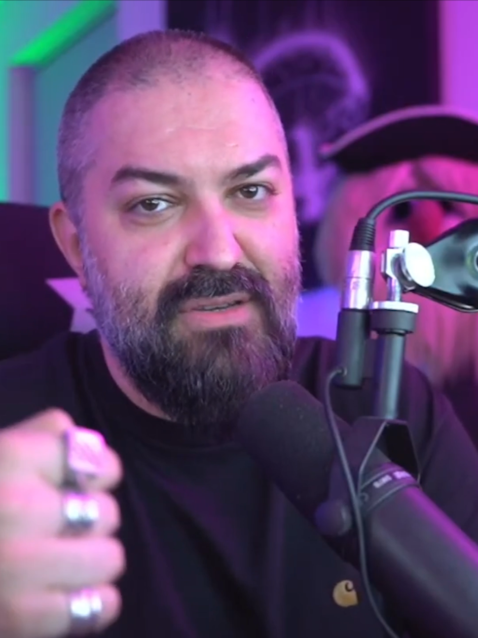 burger patriotic la Alba Iulia #stiri #romania #albaiulia #aur #creativemonkeyz 