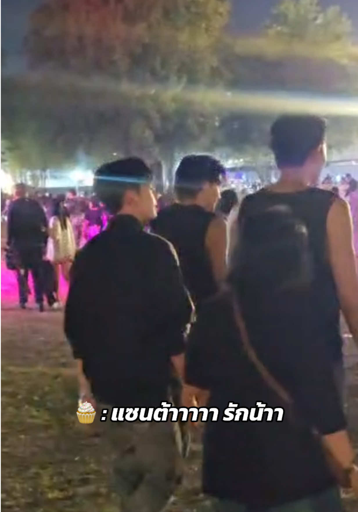 แค่เดินสวนกันก็นับเป็นแต้มบุญBMMF15 อ้ากกกกกก!!!  #BMMF15 #JASPER #santapp 