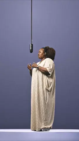 Le classique du Zouk qui te prend aux tripes ! 💔🔥 On ne se lassera jamais de la voix de la reine togolaise MIRLINDA sur son hit intemporel : PARDON ! Une émotion brute, capturée en exclusivité par OGJEX COLORS ILLUSTRATION. L'amour pardonne. Toujours. ❤️ Tu connais ce son ? Donne-nous ton émoji préféré en commentaire ! Retrouve la prestation complète sur notre chaîne YouTube à 18h @Mirlinda #Music #Mirlinda #Pardon #OGJEXCOLORS #OGCILLU           