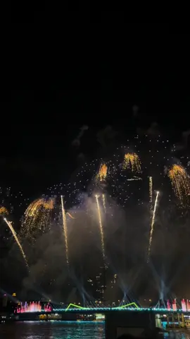 🎆🤍#พลุสะพานพุทธ #สพานพุทธ 