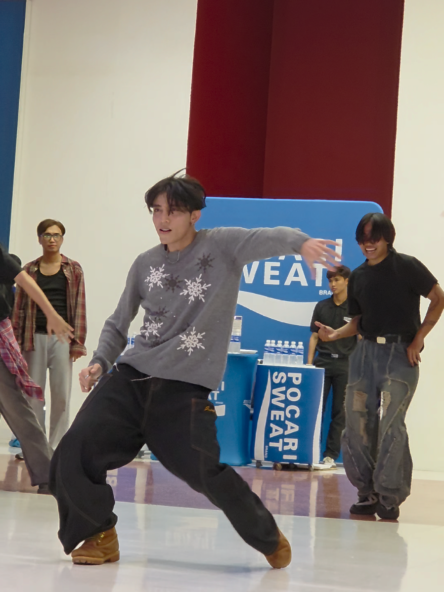 ขอบคุณทู้กคนที่มาออกสเต๊ปเริสๆวันนี้นะค่าาา #underdogtland #randomdance #themallbangkae 