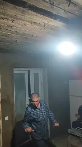 асламбеки доттах😂