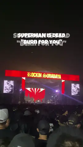 Tembang kenangan muncul lagi nihhh @SID Official @ROCKIN SURABAYA #rockinsurabaya #fyp #concert #supermanisdead #surabaya 