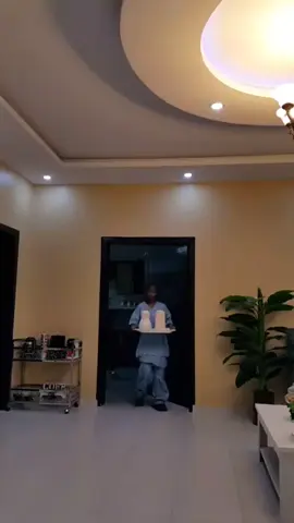 a few moments later 😂😂#lifeabroad #kadama #creatorsearchinsight #tiktokuganda🇺🇬🇺🇬🇺🇬 #kadamasaudia🇸🇦 