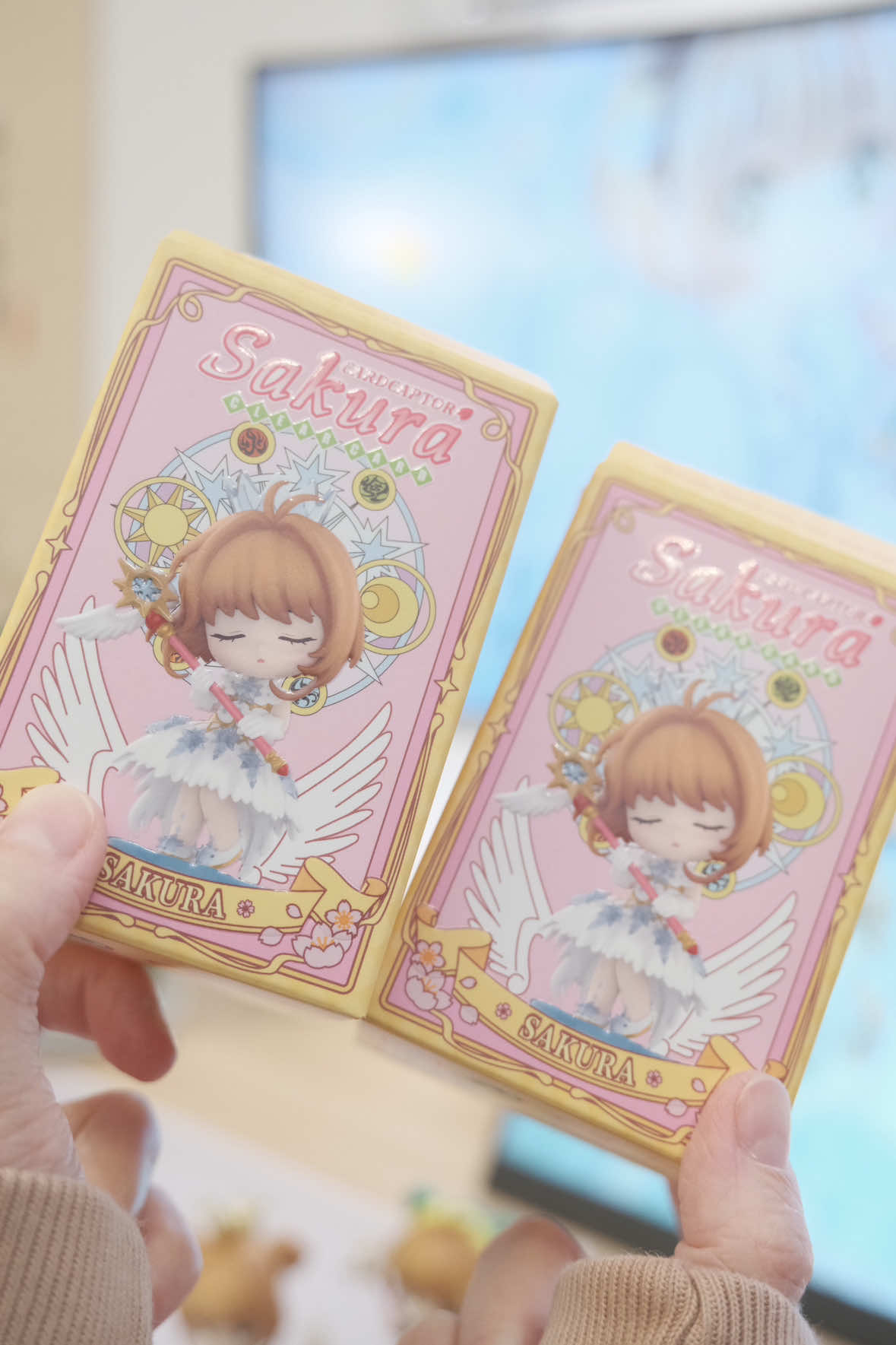 Childhood me is doing cartwheels right now 🤸 I still can’t believe popmart did a cardcaptor sakura collab! Had to get full box and I’m so glad I got to collect them all 😍 The details on each of them are just amazing! ∘₊✧──────✧₊∘ #popmart #cardcaptorsakura #blindbox #desksetups #desksetupinspo    