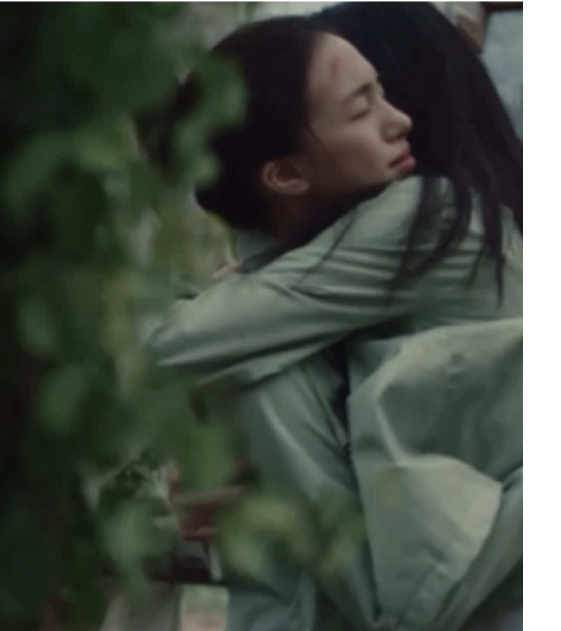 ngl i cried when they hugged each other 😭 #clairebell #clairebellep6 #blejie #mable_siriwalee #pangjiewr 