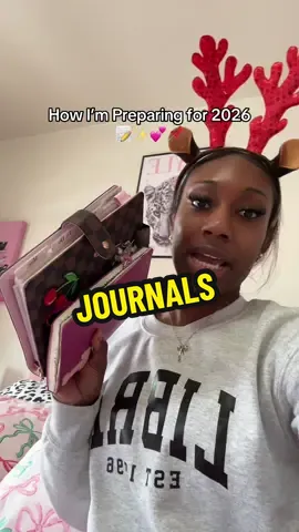 My Luxury Planner and Junk Journal reveal for 2026 ✨💕 Black Girl Hobbies #junkjournal #junkjournalwithme #luxuryplanner 