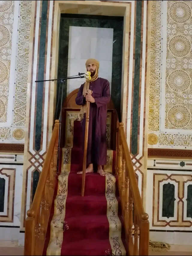 التوسل بالنبي صلى الله عليه وسلم جائز بإجماع أهل السنة والجماعة .