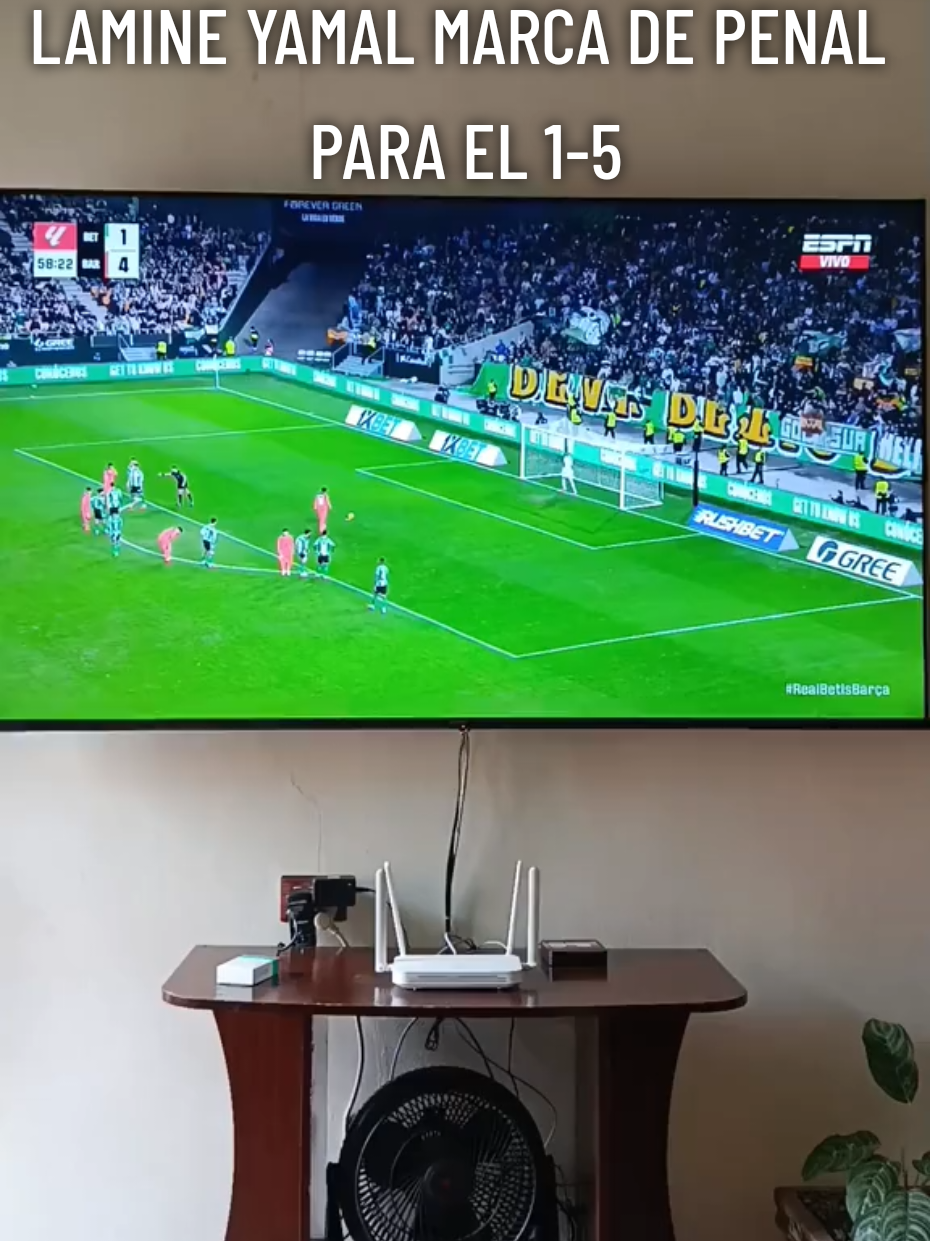 Marca Lamine Yamal de penal para el 1-5 #lamineyamal💙❤️  #barcelona #laliga #RealBetisBarça 