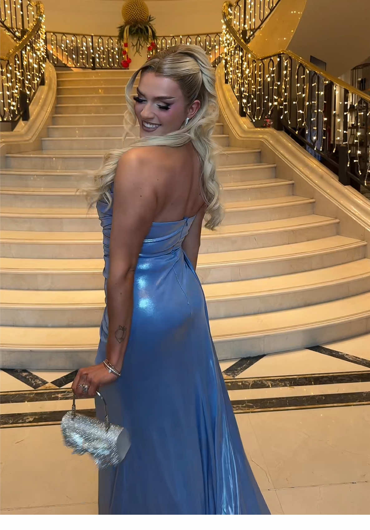 Ich hoffe, dass ich keinen Politiker anschreien muss gleich 😡 Freue mich so sehr auf Ein Herz Für Kinder! ❤️