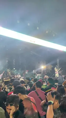 kalo ada yg lebih indah dari senyumu mungkin itu melodi canda tawamu #momononindonesia #momonon 