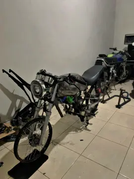 Tunjukkan pesonamu user#tigergank #tiger2000supercruiser #gl200 #🔥 