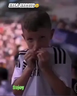 Real Madrid 🥹 à Vie Sama club de cœur real 🤝 à Vie#Ndam rek niou dém#TikTok #Sénégal #viral_videos #halamadrid❤ 