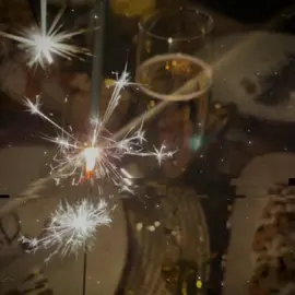 — а давай, спать мы не будем #music #lyrics #футаж #футажстекстом #новыйгод 