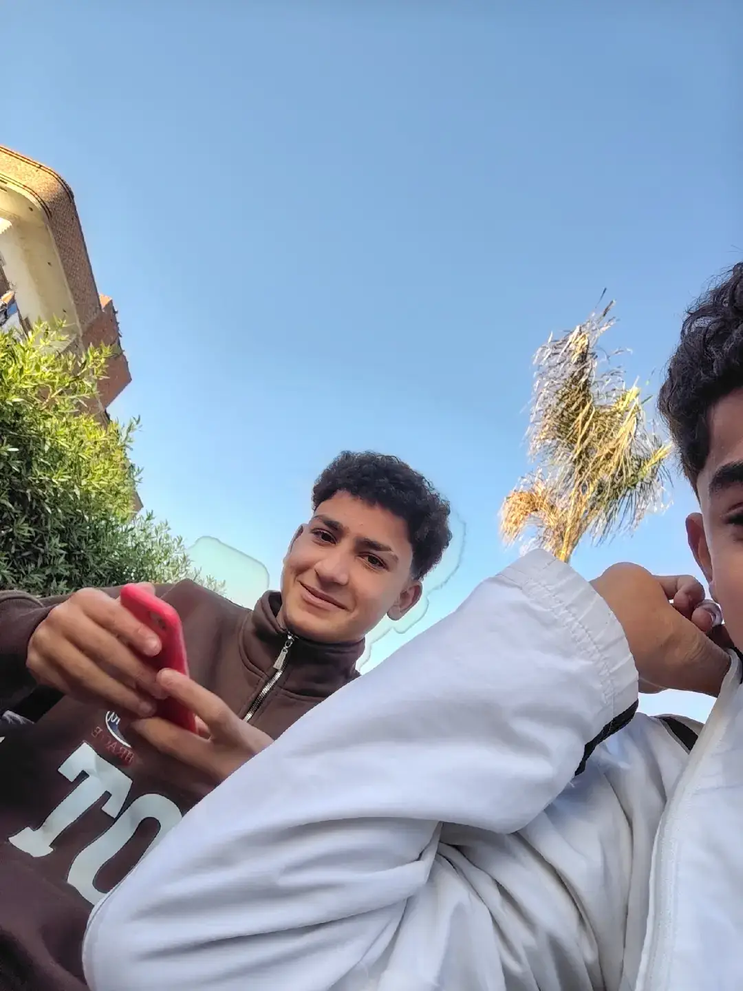 @Ahmed Mohamed صحبك اهو😂😂😂