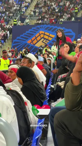 سيدة الأعمال منية مجدي ومساندتها للمنتخب الوطني السوداني 🇸🇩❤️😍⚡️✨#محمد_الوالي #mohamedalwale 