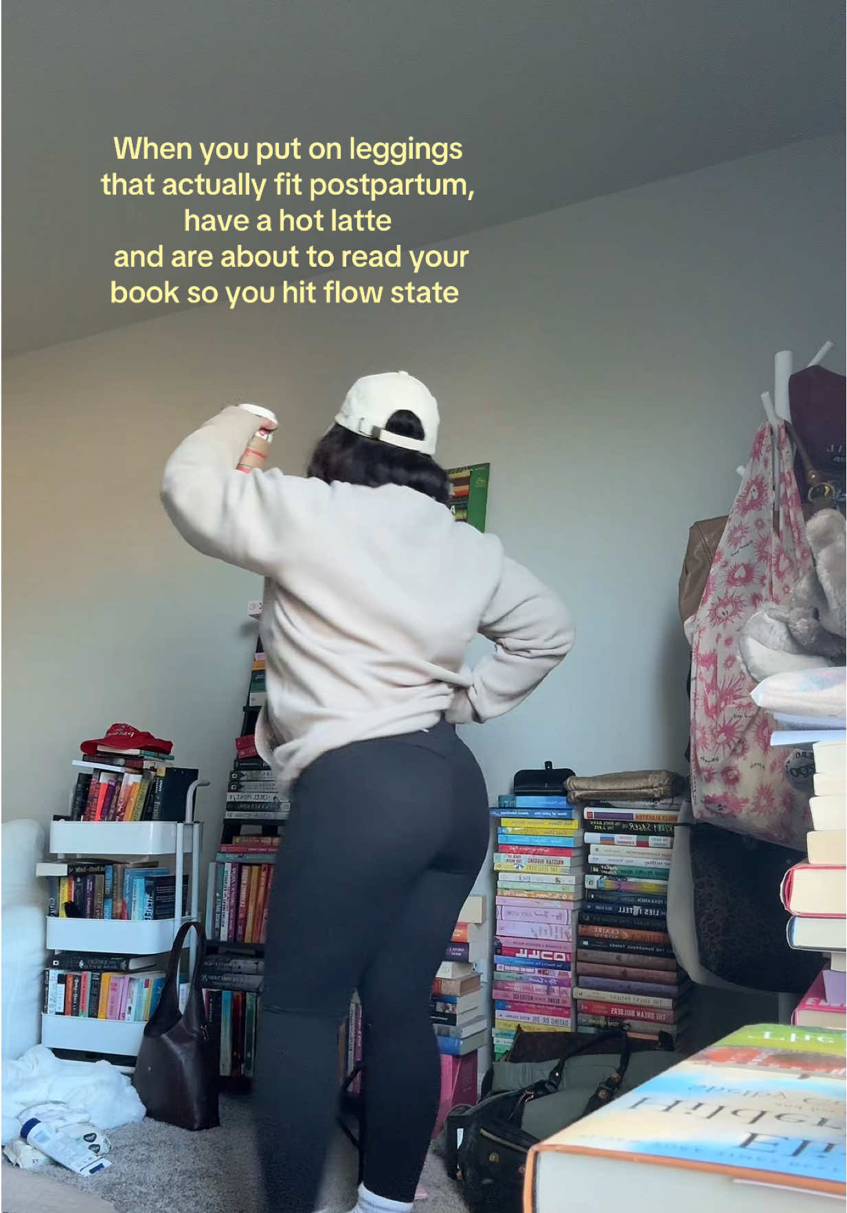 #halara #halaraleggings #BookTok #postpartum @Halara 