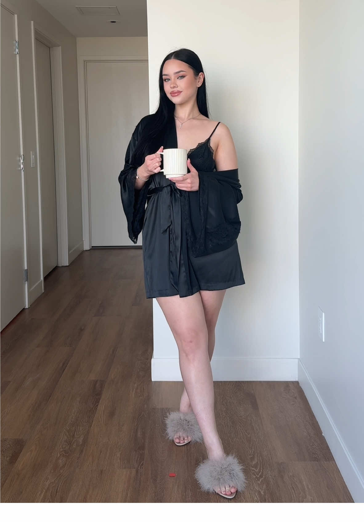 Romanticize the way you look... even when no one is watching 🫶🏻 #winter2025 #winteroutfits #pearbodyshape #flattering #pearbodytype #widehips #chicstyle #classystyle #bodytypes #winterfashion #cozyathome  #loungewear #cutepajamas #miamiinfluencer #tampainfluencer