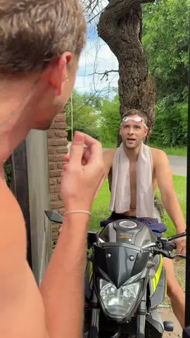 No se pongan la gorra con las piletas, vivo en departamento 😢😂 #Amigos #humor #pileta #verano2025 @Seba👑 