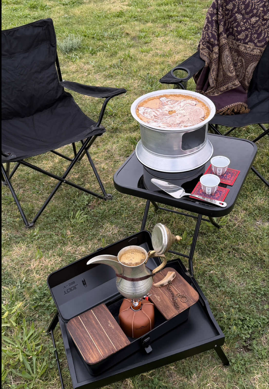 سخان الكوكيز والبسبوسه من هنا لذييذه🤤🤍@تمر محشي تبوك🤍  #تبوك#تصويري#explorer#شتاء_تبوك#مطر_تبوك#مطر#tabuk  