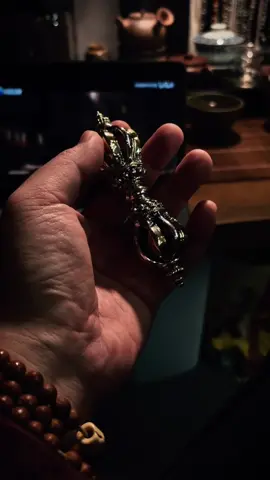 最近愛法器愛到上頭 誰沒有的趕緊來找我#西藏 #藏傳佛教 #祈福 #佛教文化 #扎西德勒 #正能量 #法器訂製 