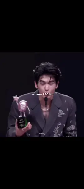 big shout out to the cameraman lmao 🛐 #xuruohan #zhanglinghe #chinese #IQIYI #iqiyiscreamnight2025 