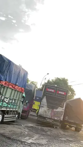 Titik nol km mas kaji😁🙋🏻‍♂️#sindenrawit #sambayu #cnjjayatransbanyuwangi #paketbalap😊😊🤙🤙😎😎 #fypforyoupage 