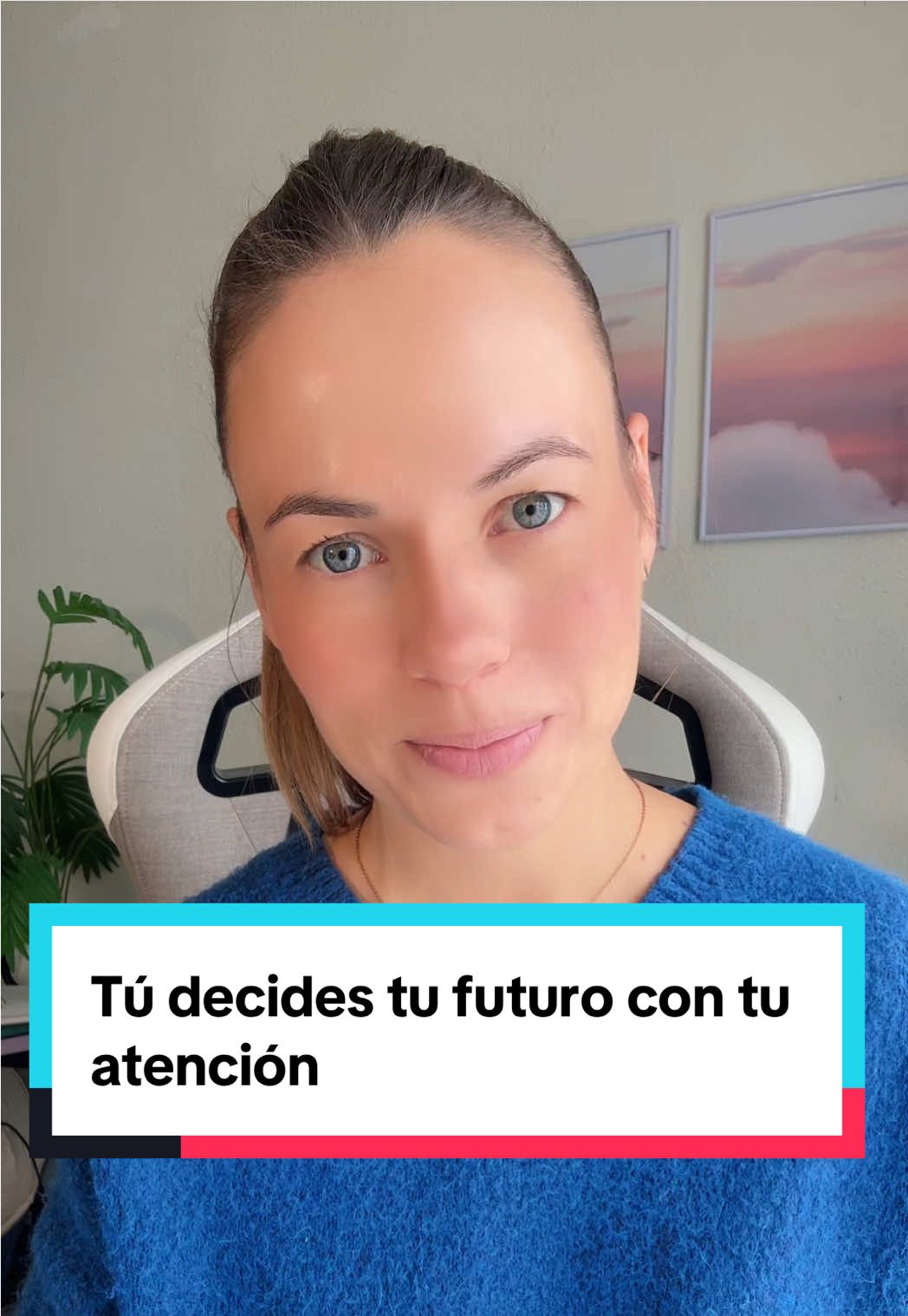 El campo cuántico no decide tu futuro. Lo decides tú con tu atención. Eres el observador que activa una realidad u otra. Y cuando lo entiendes, tu vida deja de ser azar y se convierte en diseño. Si quieres aprender a crear tu nueva realidad, escribe COMUNIDAD en comentarios y te envío el acceso a mi espacio en Skool. #creaturealidad #creacionconsciente #campocuantico #manifestacion #desarrollopersonal