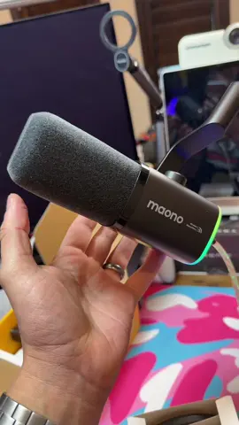 This is the best looking #WirelessMicrophone it’s by Maono  and it’s the PD100W ! You have to see this! #TikTokShopHolidayHaul #kahlaDeals #TikTokShopCreatorPicks 