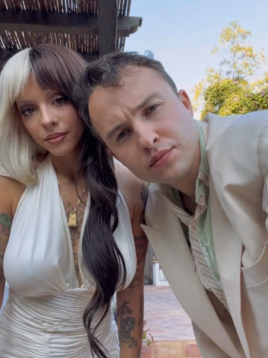 Another clip from Mojean's story ❤️ #MelanieMartinez 