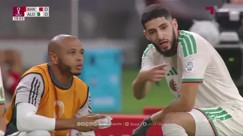 برنامج المجلس | تعليق خالد جاسم على إفطار ياسين إبراهيمي و ياسين بنزية على ' التمر ' وقت أذان المغرب أثناء مباراة الجزائر والبحرين ‏  ‏⁧‫#كأس_العرب2025‬⁩ ‏⁧‫#قنوات_الكاس‬⁩ | ⁧‫#منصة_شوف‬⁩ #SportsOnTikTok  #Fifarabcup  كاس_العرب# قنوات_الكاس# ‏⁧