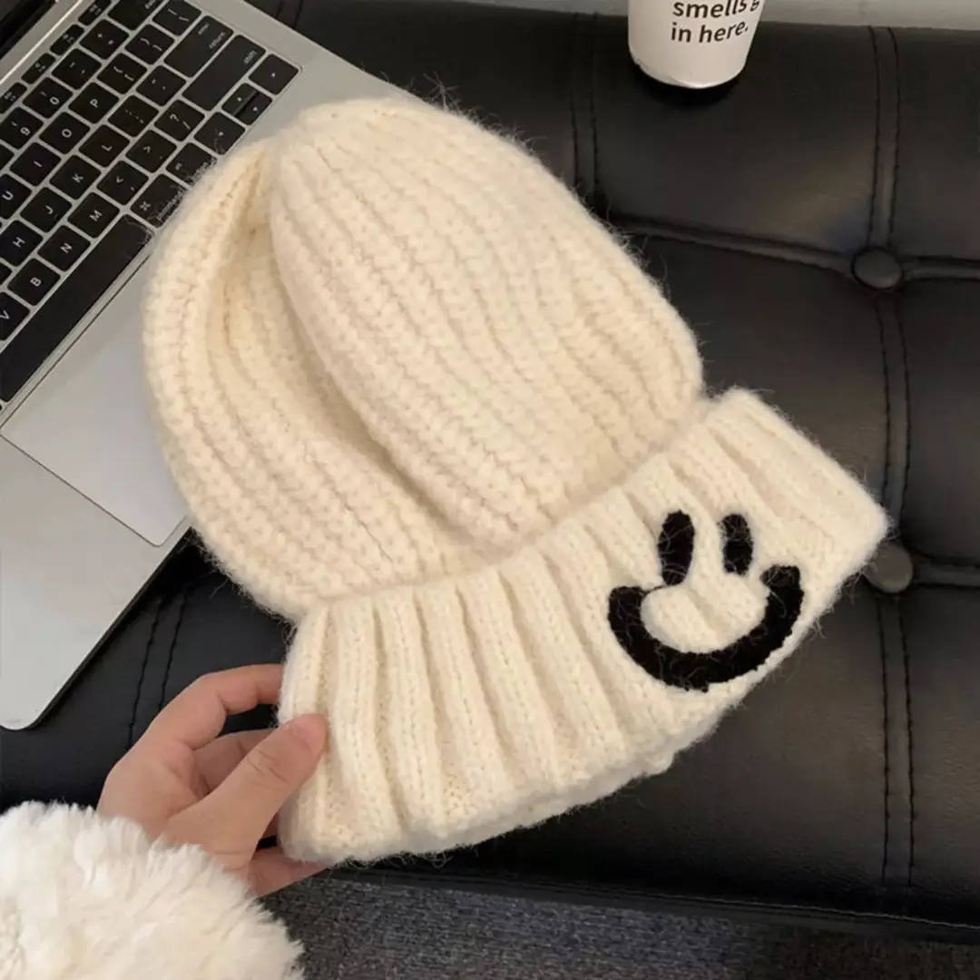 https://moodtheoryco.myshopify.com/products/smiley-face-knitted-beanie-hat