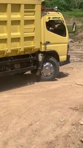 #fypdong #explor #knalpotkalimantan #supirkalimantan 