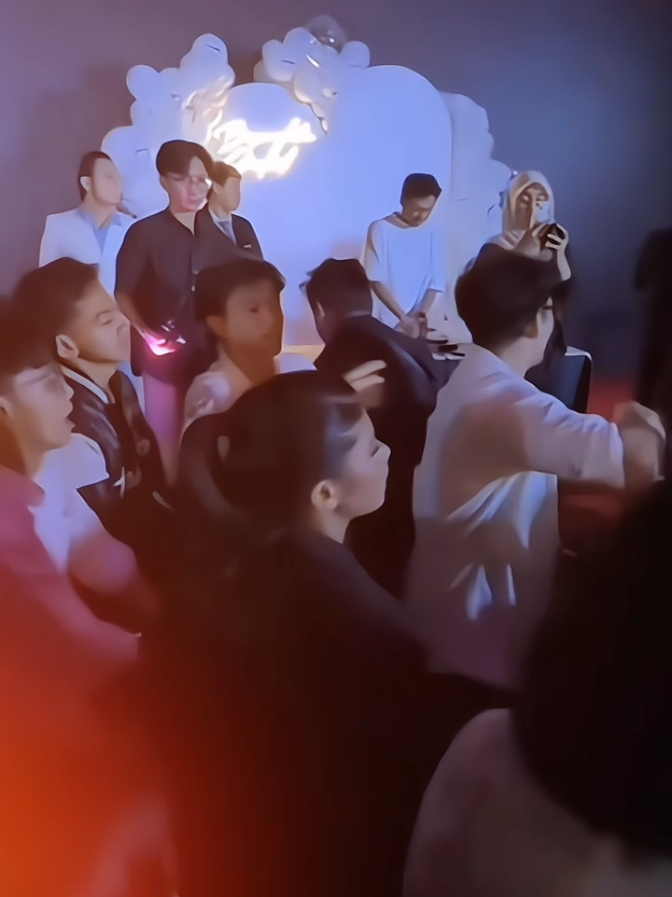 Asikin aja ya mall biar heters makin panass🤪💃🏻 #birthdayparty #basmalahgralind #masukberandamuu #lewatberandafyp #fyppppppppppppppppppppppp 