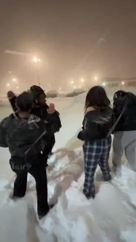 DAMNN ❄️🔥 #fyp #trending #viral #xyzbca #iowacentral @aaliyah renea 🎀 @Z’airah @Miracle 