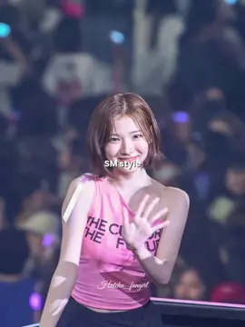 Jiwoo: klo aku bukan idol, aku tidak akan pernah memakai baju seperti ini(SM style)#JIWOO #HEARTS2HEARTS #fypage #kpopedit #style #trend #CapCut  