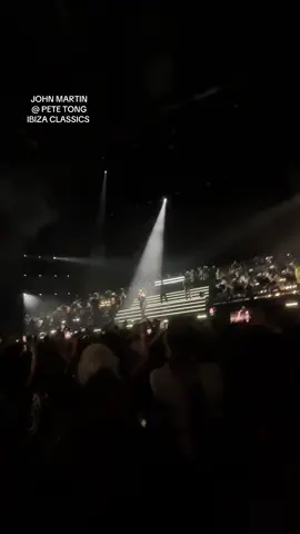 Literally had me in TEARS when he come on stage and he hadn’t even sang anything yet 🥲 #petetongibizaclassics #johnmartin #shm #one 