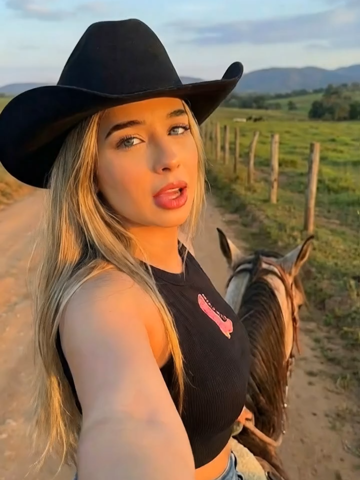 #agro #fazenda #tiktokviral #fyppppppppppppppppppppppp #trend #tiktokviralvideoforyoupage #loirapadrao #vidanaroça #vidanocampo #roça #morena