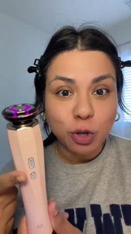 This is one of my favorite facial gels! This one does not dry as fast as other gels and doesn’t leave any residue #inia #skincare #iniaskincare #tiktokshopchristmas 