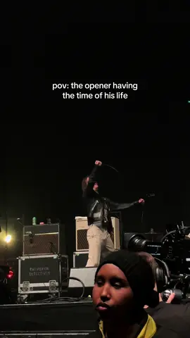 matt bowman surely knew how to get everyone ready for the reytons 😭 #thereytons #thepigeondetectives #wembley #fyp #viral 