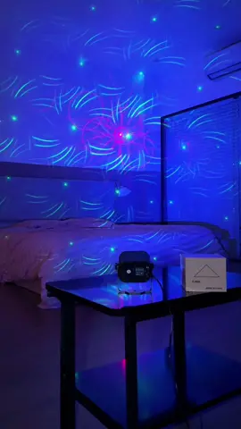 Đèn laser cảm biến theo nhạc đèn laser  #denlaser #denled #trangtri #xuhuong #xuhuongtiktok 