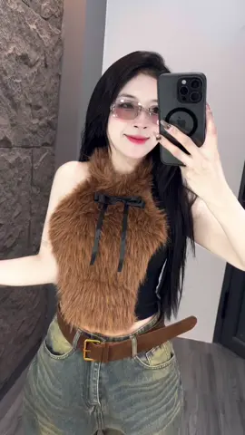 Áo cổ yếm lông #aocoyem #thoitrangtiktok #xhtiktok 