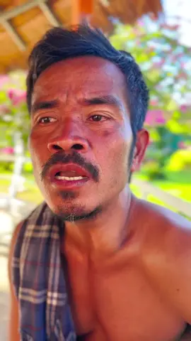 ម្ចាស់បទជើងមេឃពណ៍ខ្មៅ😁#ជួយចុចfollowនិងអោយបេះដូងផង 