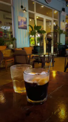 Cà phê nhé ..☕️ Chúc một ngày cuối tuần nhẹ như mây , bình yên như nắng sớm ..✍️ #cau5 #nhaccover #nhac_hay #nhactamtrang #tamtrang 