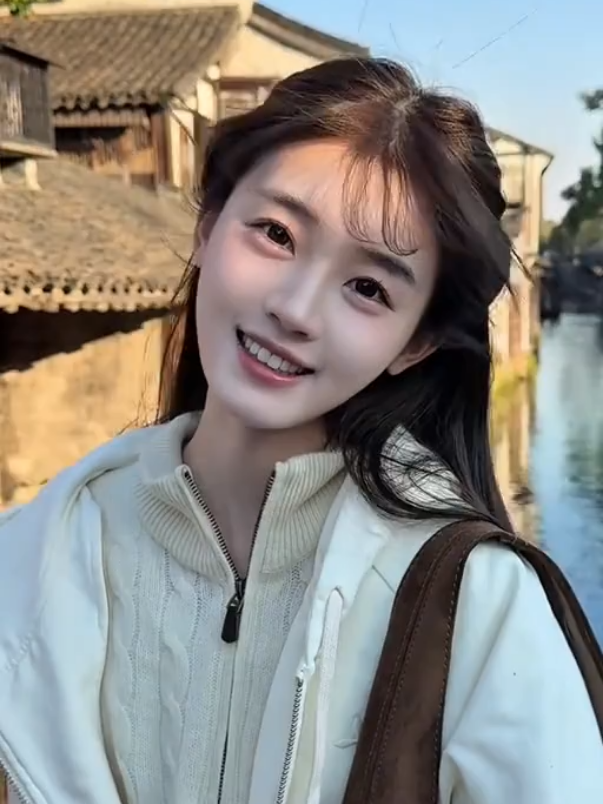 美丽的粉红色阴影#panmin #hanfucthoitrang #mynhanthienha 