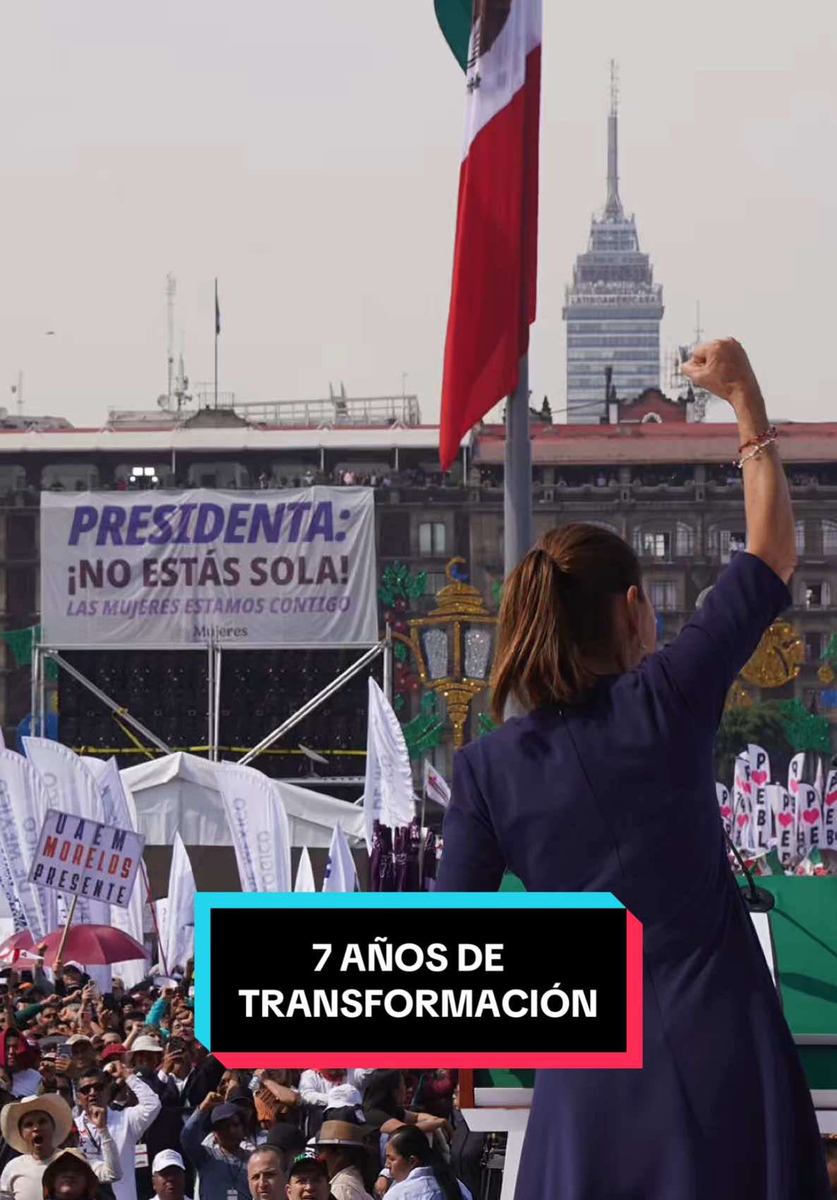 Agradezco su apoyo en lo más profundo del corazón. Sepan que nunca voy a traicionar; cada segundo de mi vida está dedicado a la construcción de un México justo, libre, independiente y soberano. Sí, somos mexicanos y mexicanas que seguimos convocando a consolidar el renacimiento de la nación y a no perder, sino avivar aún más la llama de la esperanza. #amor #zócalo #México 