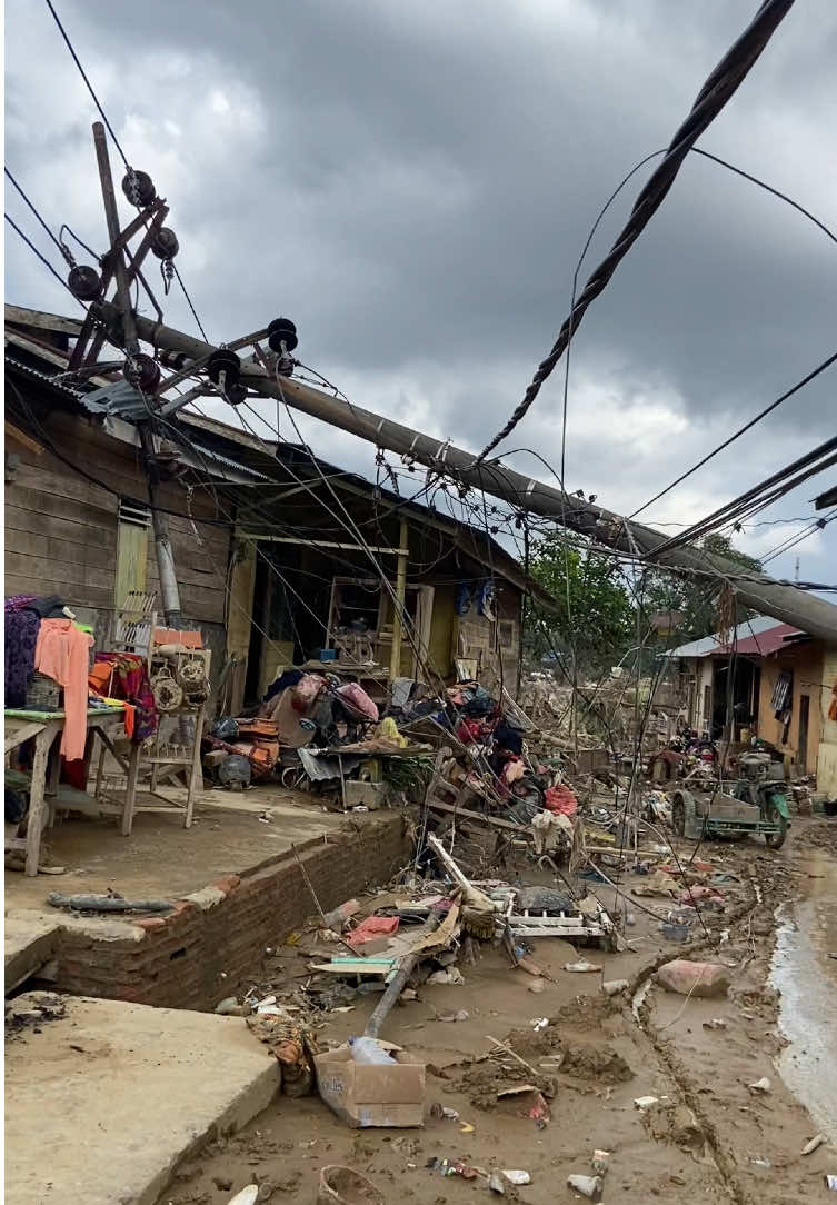 harta benda yang di kumpulkan bertahun-tahun hilang dalam sekejab🥹 #banjirbandang #banjiracehtamiang #bajir2025 #fyp #fouryoupage 