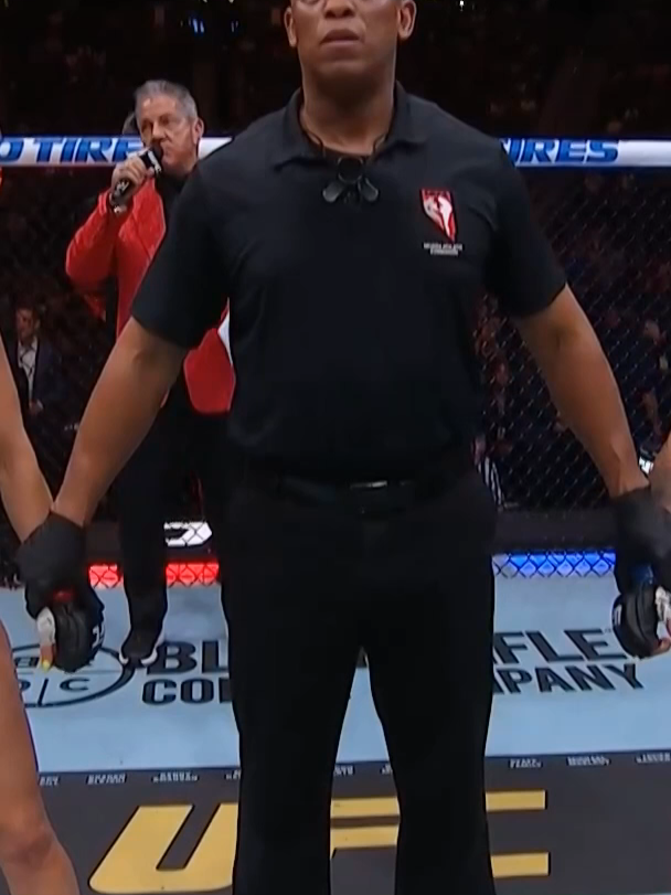 Por decisão unânime, vitória de Mayce Barber! #UFC323  Não perca a ação do UFC 323. Garanta seu acesso ao UFC Fight Pass.  #ufcbr #ufcfightpassbr