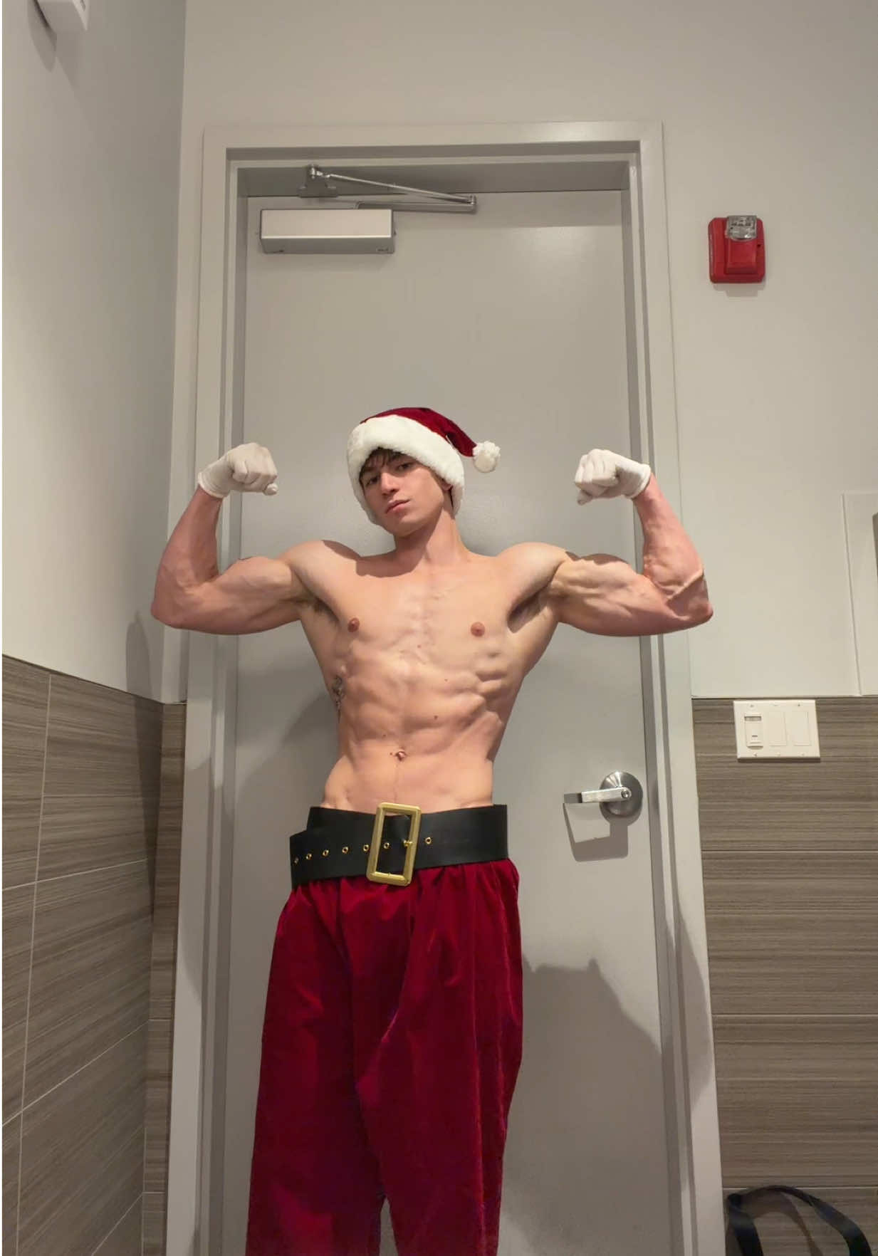 lots on the naughty list this year 🎅🏼 #santaclaus #dresstoimpress #fyp 