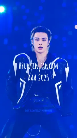Hyunjin absolutely shined at AAA. The wet hair, the visuals, the aura unmatched. Then he stepped on stage and delivered a performance so captivating and magnetic you couldn’t look away. 👏🏻👏🏻👏🏻✨ 🏆 Congratulations on your Best Choice Award (AAA 2025), Hyunjin! 🎉 cr. HJZIIN, Rin71251, lovedferret #hyunjin #현진 #ヒョンジン #hwanghyunjin #hyunjinfancam #hyunjinvideo #hyunjinedit #maindancer #AAA #AAA2025 #aaa2025_kaohsiung #bestchoiceawards 